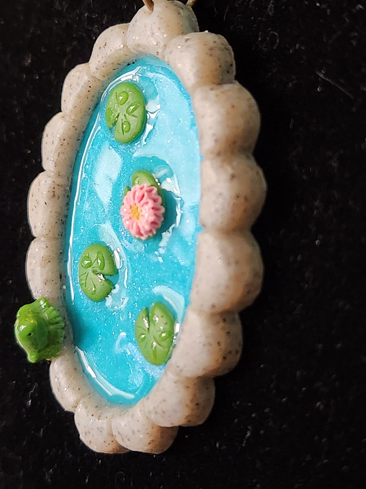 C3: Froggy Pond pendant